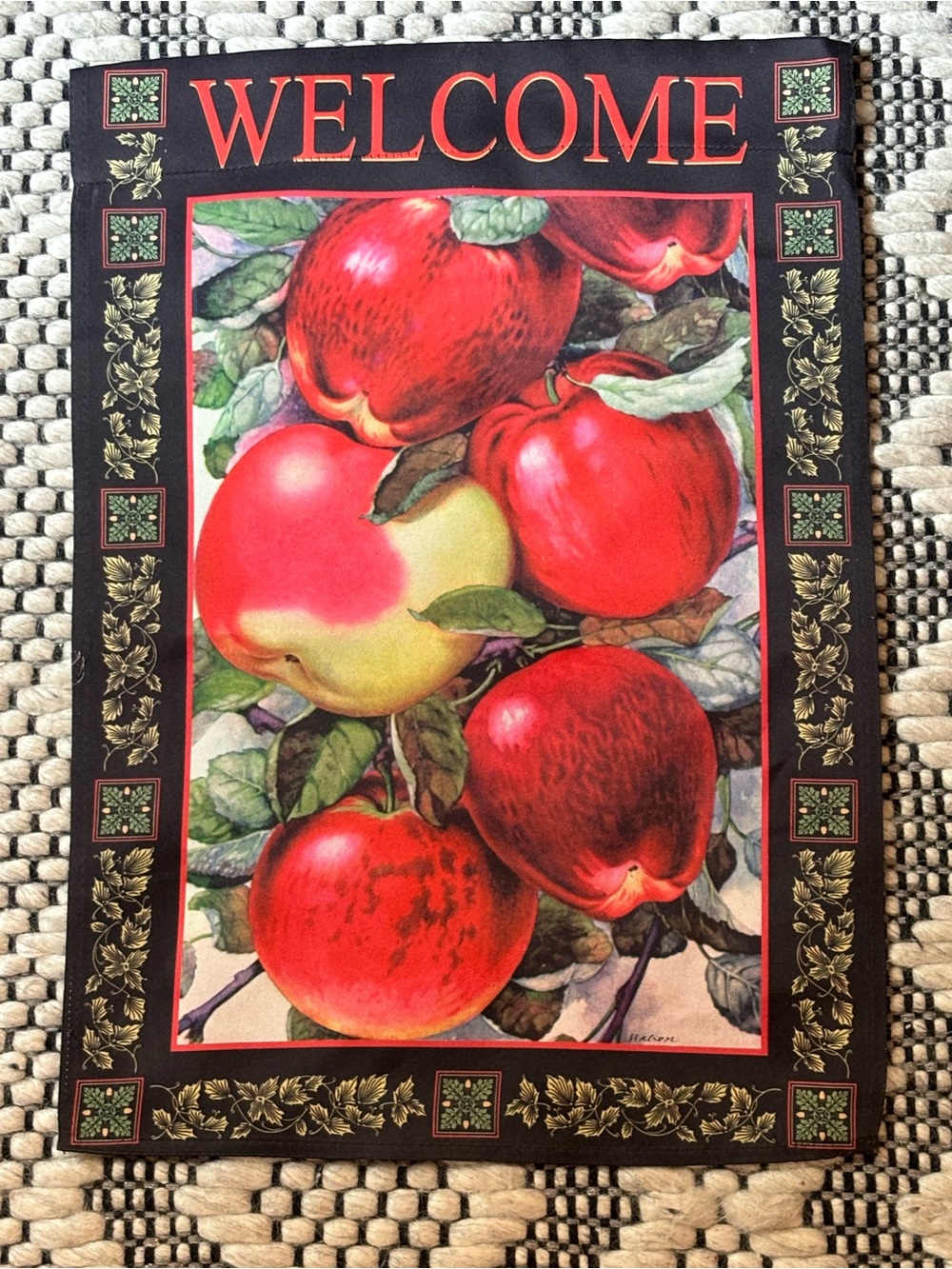 Welcome Red Apple Garden Flag 🍎🍏